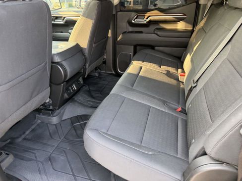 Used 2023 Chevrolet Silverado 1500 LT image 11