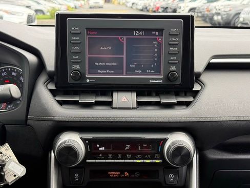 Certified 2021 Toyota RAV4 LE AWD/4WD image 20