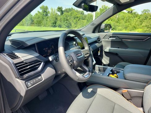 New 2026 GMC Acadia AT4 w/ Luxury Package AWD/4WD image 11