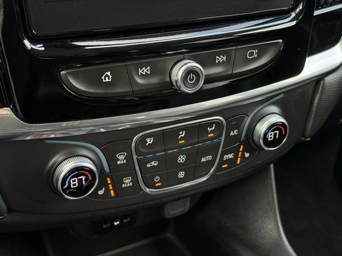 Used 2018 Chevrolet Traverse LT w/ LPO, Cargo Package image 36