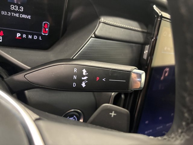 Used 2026 GMC Acadia Elevation w/ Elevation Premium Package FWD image 33