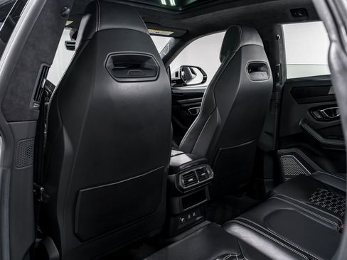 Used 2021 Lamborghini Urus image 33