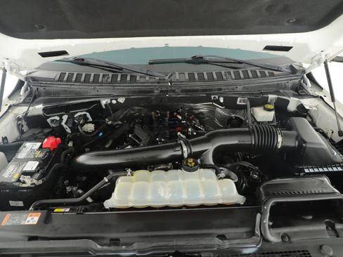 Used 2022 Ford Expedition Limited image 4