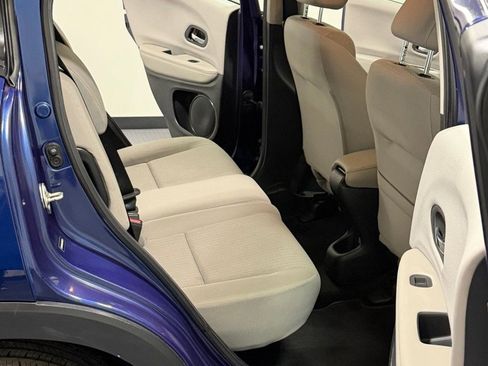 Used 2017 Honda HR-V LX image 10