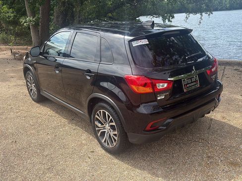 Used 2018 Mitsubishi Outlander Sport SE AWD/4WD image 9