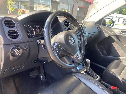 Used 2017 Volkswagen Tiguan Sport image 15