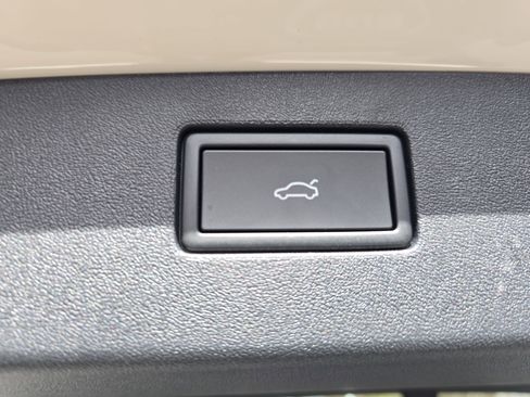 New 2026 Volkswagen Tiguan SEL R-Line image 13