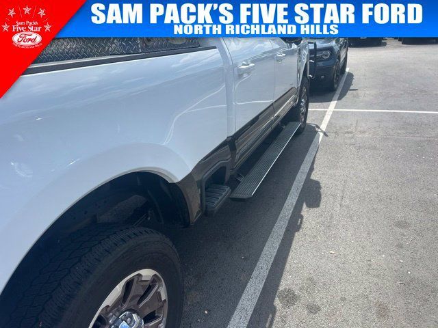 Used 2025 Ford F250 King Ranch w/ FX4 Off-Road Package AWD/4WD image 8