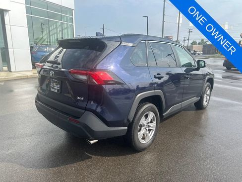 Used 2025 Toyota RAV4 XLE FWD image 6
