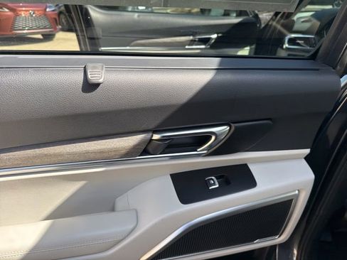 Used 2022 Kia Telluride EX w/ EX Premium Package image 27