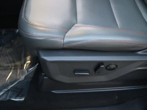 Used 2025 Ford Expedition Active image 18