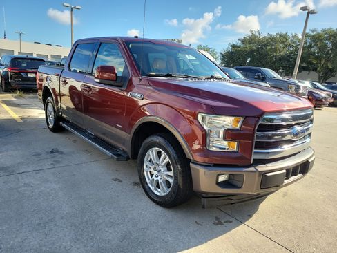 Used 2017 Ford F150 Lariat w/ Equipment Group 501A Mid RWD image 4
