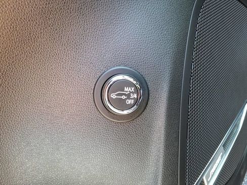 Used 2024 Buick Envision Avenir AWD/4WD image 11