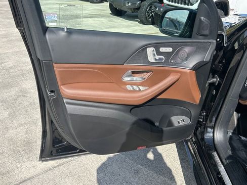Used 2024 Mercedes-Benz GLS 450 4MATIC w/ AMG Line Exterior image 26