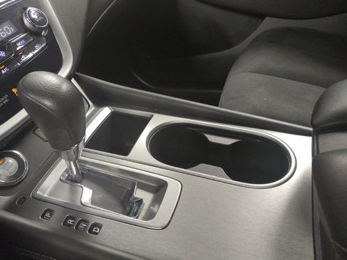 Used 2022 Nissan Murano S AWD/4WD image 26