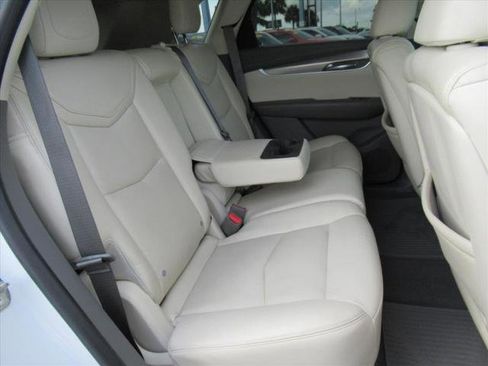 Used 2017 Cadillac XT5 Luxury w/ LPO, Wheel Lock Package image 30