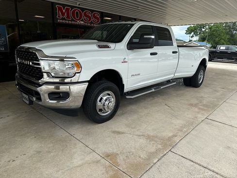 Used 2024 RAM 3500 Big Horn AWD/4WD image 1
