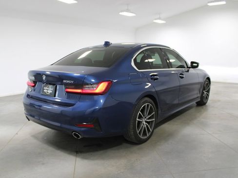 Used 2021 BMW 330i Sedan w/ Convenience Package image 9