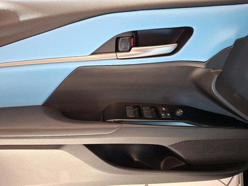 Certified 2025 Toyota Camry SE image 9