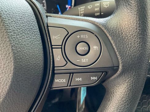 Certified 2025 Toyota RAV4 LE AWD/4WD image 12