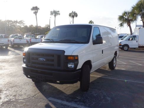 Used 2014 Ford E-250 and Econoline 250 w/ Commercial Cargo Van Package image 17