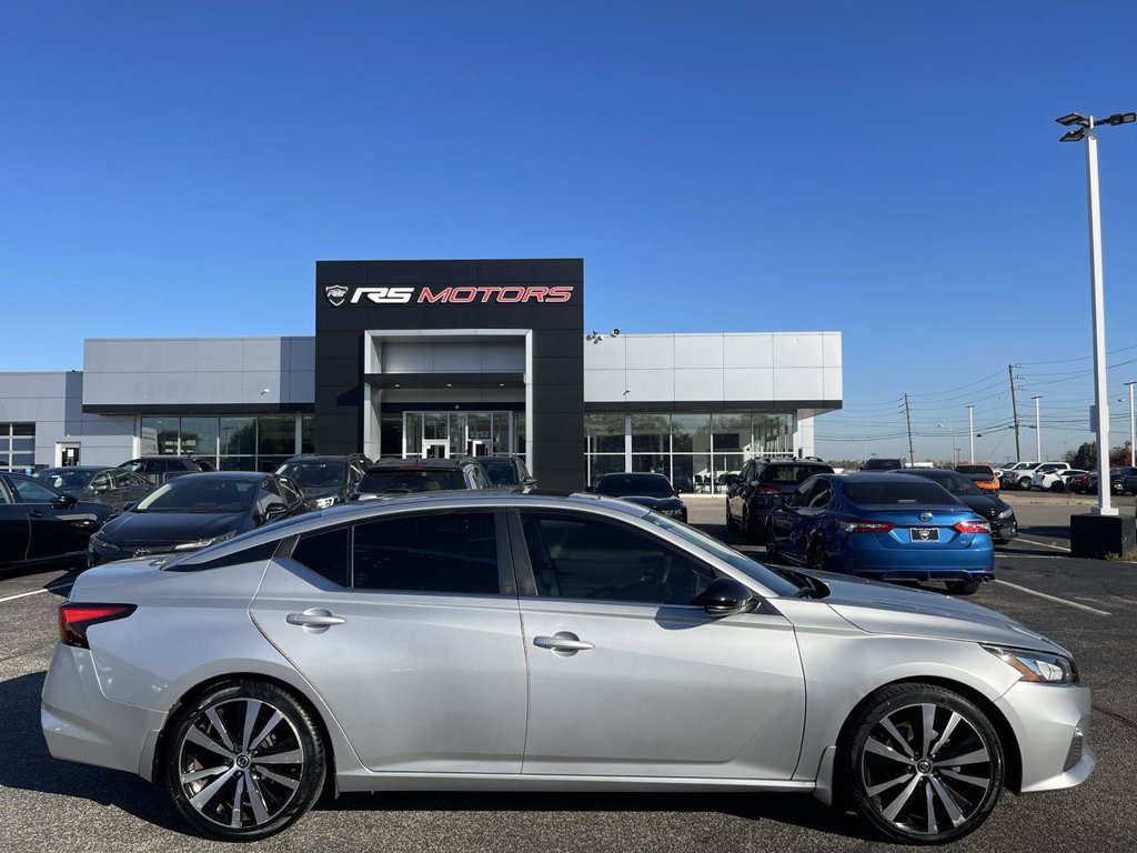 Used 2019 Nissan Altima 2.5 SR w/ SR Premium Package FWD image 15