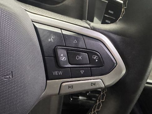 Used 2024 Volkswagen Tiguan SE FWD image 6