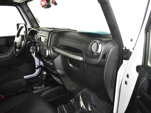 Used 2017 Jeep Wrangler Unlimited Sport w/ Quick Order Package 24S image 40