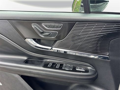 Used 2022 Lincoln Corsair AWD w/ Equipment Group 101A image 20