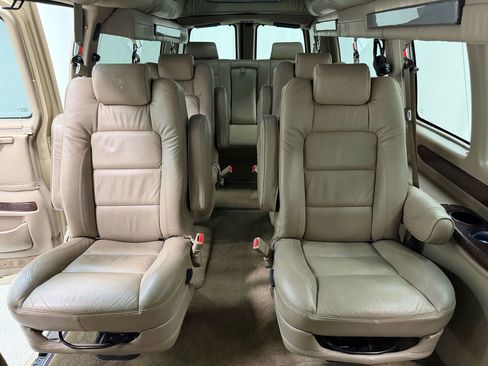 Used 2011 GMC Savana 2500 Extended image 17