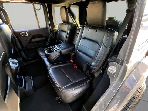 Used 2020 Jeep Wrangler Unlimited Sahara AWD/4WD image 21