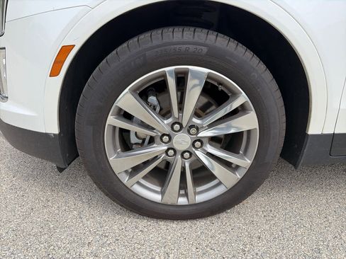 Used 2020 Cadillac XT5 Premium Luxury AWD/4WD image 7