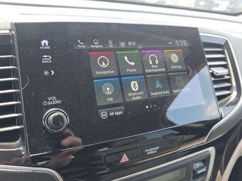 Used 2020 Honda Pilot Touring image 17