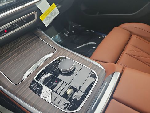 New 2026 BMW X5 xDrive40i w/ Climate Comfort Package AWD/4WD image 27