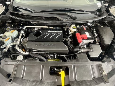Used 2023 Nissan Rogue SV FWD image 32