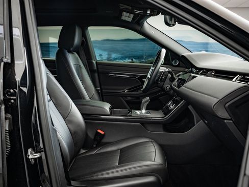 Used 2023 Land Rover Range Rover Evoque R-Dynamic SE image 24