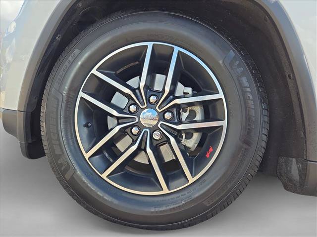 Used 2018 Jeep Grand Cherokee Trailhawk AWD/4WD image 29