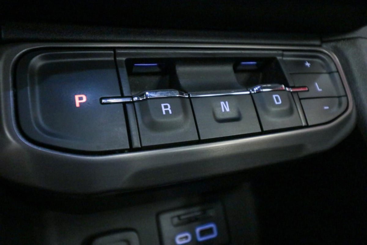 Used 2023 GMC Acadia AT4 w/ Technology Package AWD/4WD image 23