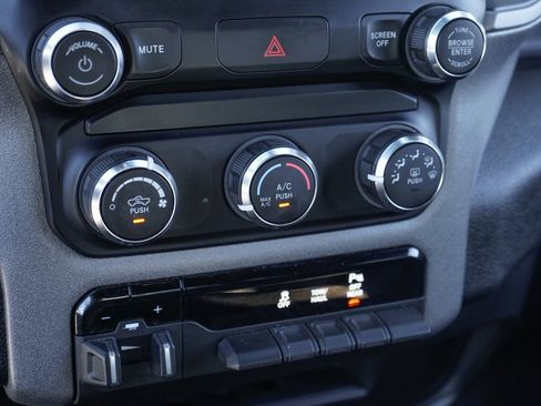 Used 2024 RAM 2500 Tradesman w/ Chrome Appearance Group image 34