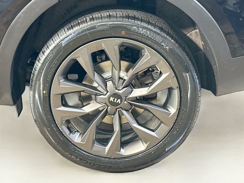 Used 2021 Kia Sorento EX w/ EX AWD X-Line Package image 6