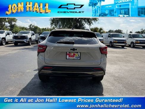 Used 2026 Chevrolet Trax ACTIV FWD image 9