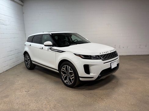 Used 2023 Land Rover Range Rover Evoque SE AWD/4WD image 4