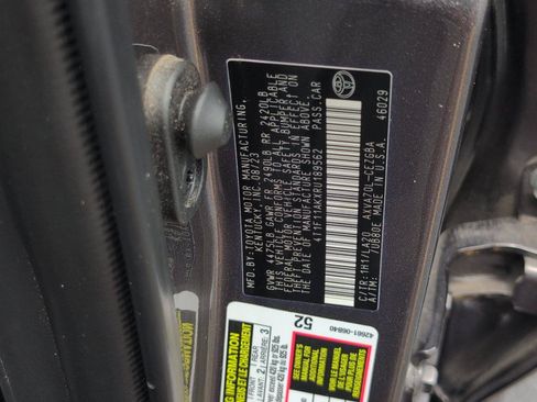 Used 2024 Toyota Camry XLE FWD image 15