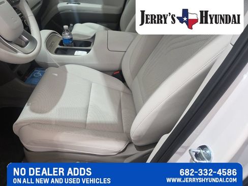Used 2026 Hyundai Palisade SEL FWD image 7