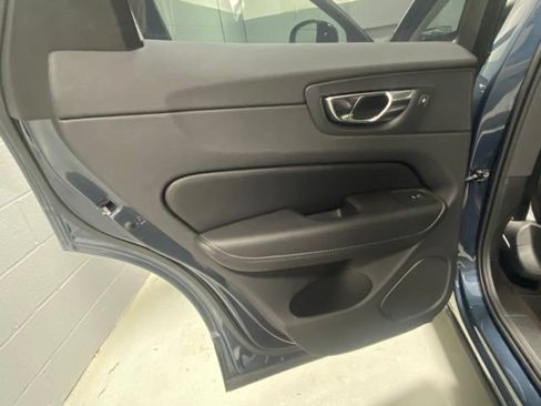 Certified 2025 Volvo XC60 B5 Ultra AWD/4WD image 8