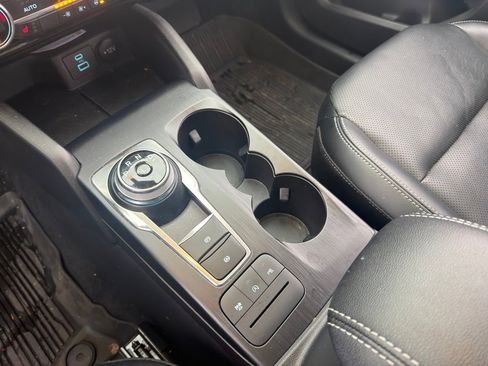 Used 2022 Ford Escape Titanium w/ Class II Trailer Tow Package image 20