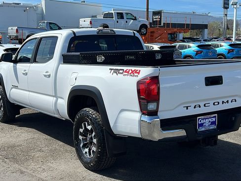 Used 2019 Toyota Tacoma TRD Off-Road AWD/4WD image 7