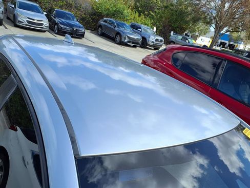 Used 2019 Toyota Corolla SE image 15