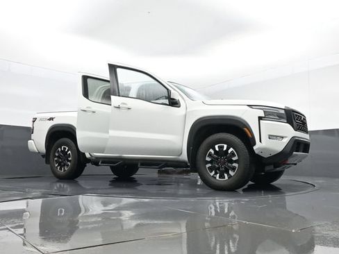 Used 2024 Nissan Frontier PRO-4X w/ Off-Road Protection Package AWD/4WD image 29
