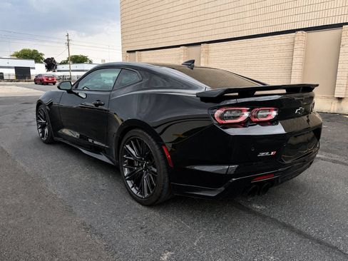 Used 2019 Chevrolet Camaro ZL1 w/ LPO, ZL1 Protection Package RWD image 3